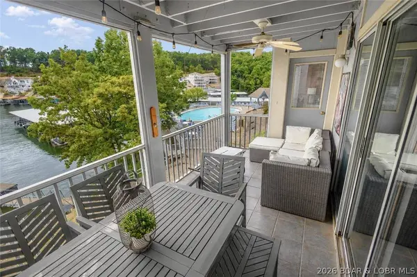 214 Regatta Bay CIR #1A, Lake Ozark, MO 65049
