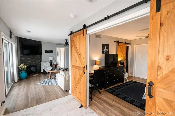 214 Regatta Bay CIR #1A, Lake Ozark, MO 65049