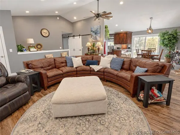 1838 State Rd V, Linn Creek, MO 65052