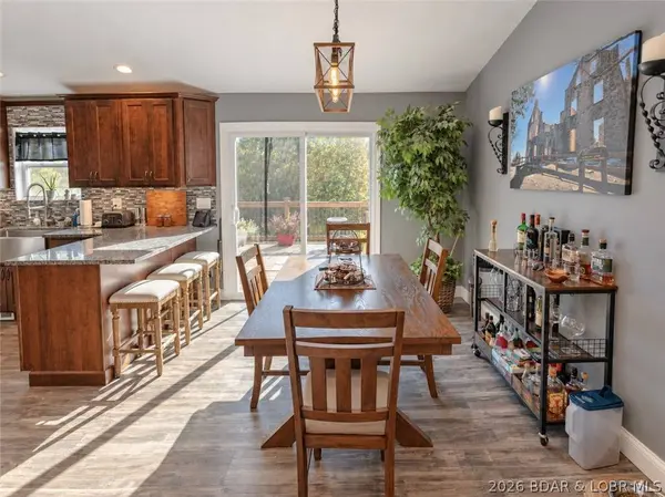 1838 State Rd V, Linn Creek, MO 65052