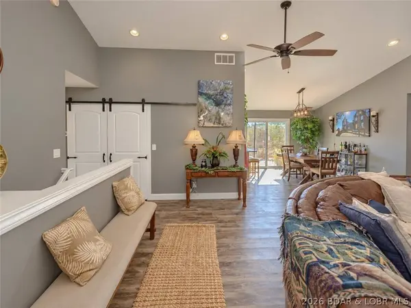1838 State Rd V, Linn Creek, MO 65052