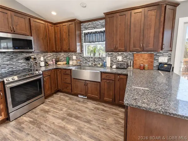 1838 State Rd V, Linn Creek, MO 65052
