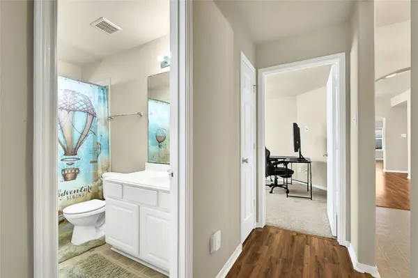 13408 Baron Hill LN, Rosharon, TX 77583