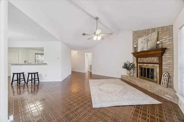 4606 Laureldale, Houston, TX 77041