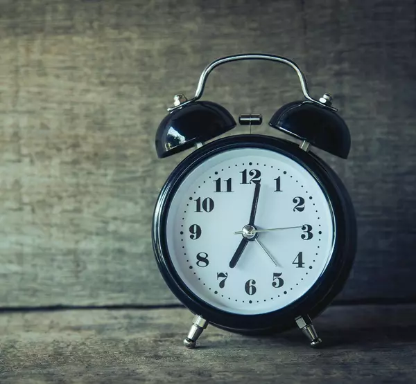 feature image of 10 Ways Top Producers Save 5 Hours Every Week (and How You Can Too)