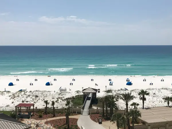 Exploring Destin Listings: Condo vs. Single Family Homes—Which is Right for You?