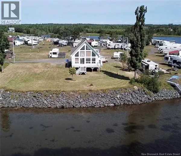 82 De la pointe Road, Haut-sheila, NB E1X3T8