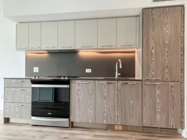 45 Baseball PL #706, Toronto E01, ON M4M 0E7