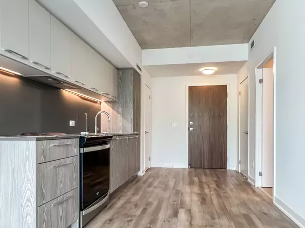 45 Baseball PL #706, Toronto E01, ON M4M 0E7