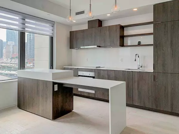 12 Bonnycastle ST #825, Toronto C08, ON M5A 0C8