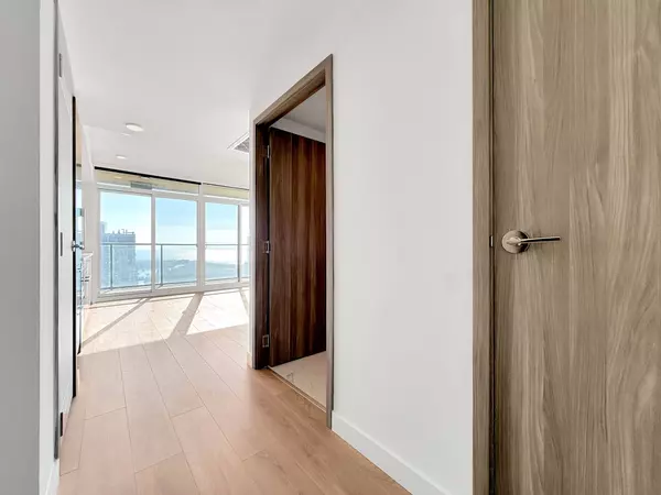 3 Concord Cityplace WAY #5211, Toronto C01, ON M5V 0X4