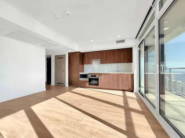 3 Concord Cityplace WAY #5211, Toronto C01, ON M5V 0X4