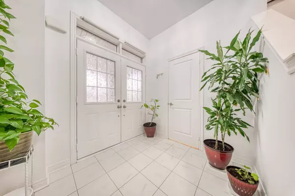 166 Inverness WAY, Bradford West Gwillimbury, ON L3Z 2A6