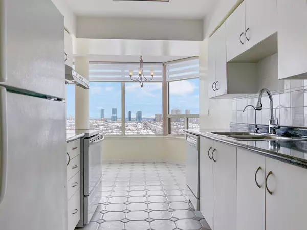 700 Constellation DR #1507, Mississauga, ON L5R 3G8