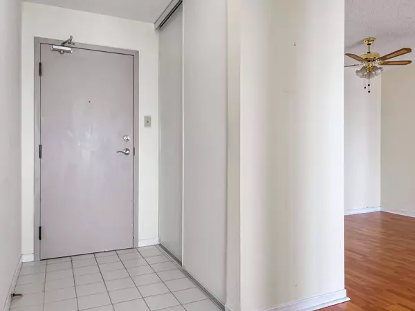 700 Constellation DR #1507, Mississauga, ON L5R 3G8