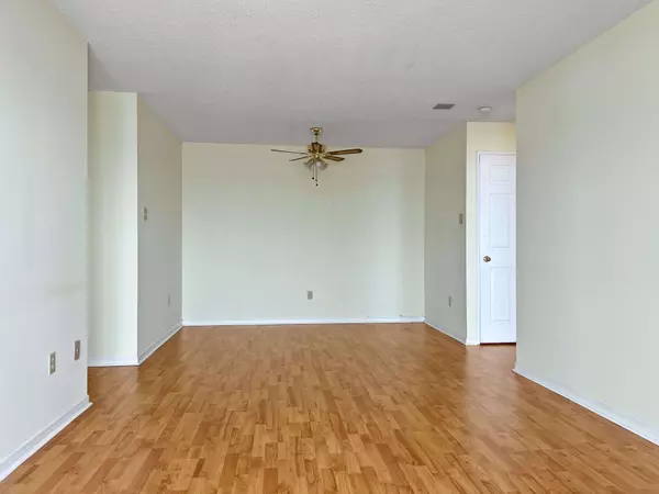 700 Constellation DR #1507, Mississauga, ON L5R 3G8