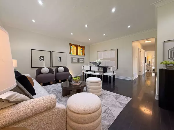 81 Meldazy DR, Toronto E09, ON M1P 4G2