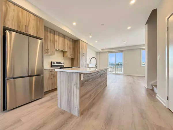 10 Honey Milk LN, Richmond Hill, ON L4B 0J7