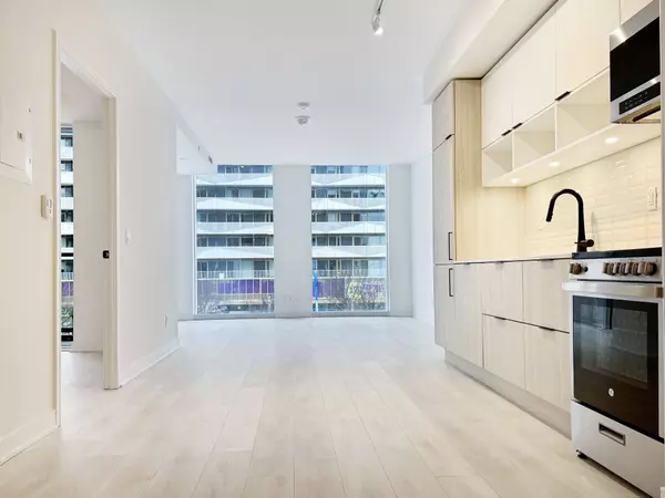 35 Rolling Mills RD #N372, Toronto C08, ON M5A 0V6