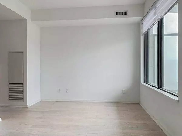 12 Bonnycastle ST #825, Toronto C08, ON M5A 0C8