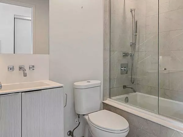 12 Bonnycastle ST #825, Toronto C08, ON M5A 0C8