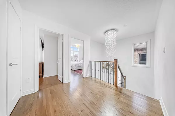 166 Inverness WAY, Bradford West Gwillimbury, ON L3Z 2A6