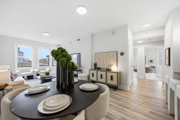 28 Prince Regent ST #211, Markham, ON L6C 0V5