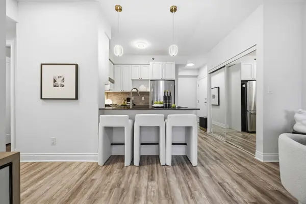 28 Prince Regent ST #211, Markham, ON L6C 0V5