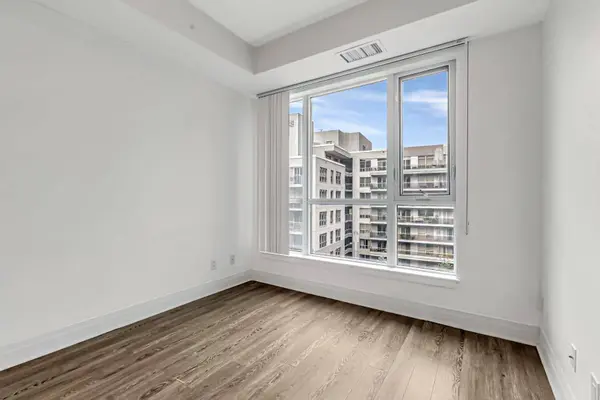 17 Kenaston GDNS #401, Toronto C15, ON M2K 1G7