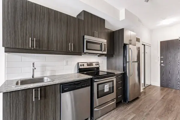 17 Kenaston GDNS #401, Toronto C15, ON M2K 1G7