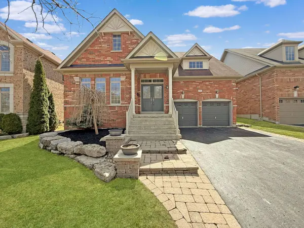 1082 Bob Scott CT, Newmarket, ON L3X 3L7