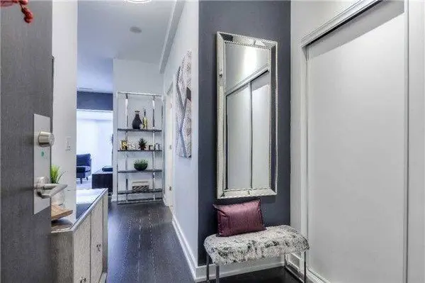 6 Parkwood AVE #201, Toronto C02, ON M4V 0A3