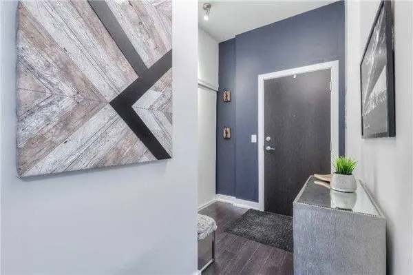 6 Parkwood AVE #201, Toronto C02, ON M4V 0A3