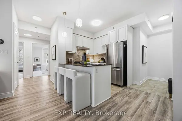 28 Prince Regent ST #211, Markham, ON L6C 0V5