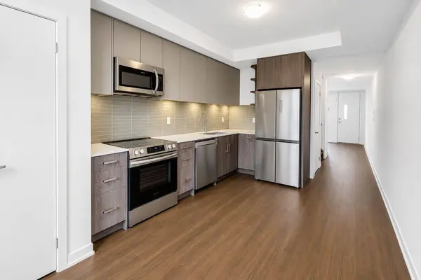 28 Turtle Island RD, Toronto C04, ON M6A 2M5