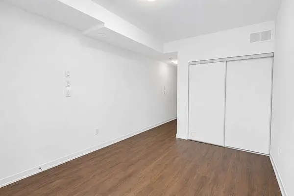 28 Turtle Island RD, Toronto C04, ON M6A 2M5