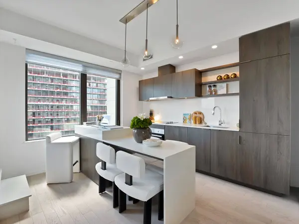 12 Bonnycastle ST #825, Toronto C08, ON M5A 0C8