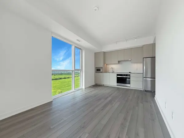 3079 Trafalgar RD #1002, Oakville, ON L6H 8C5