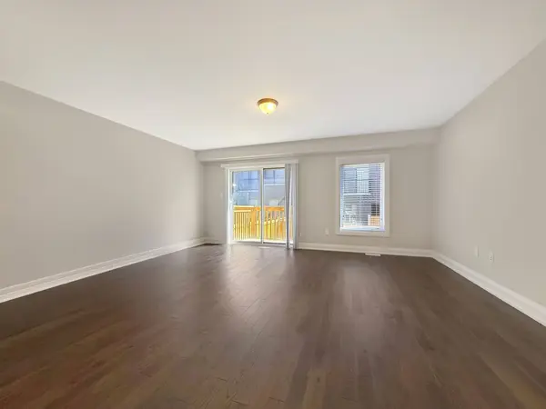 923 Isaac Phillips WAY, Aurora, ON L3X 2Y8