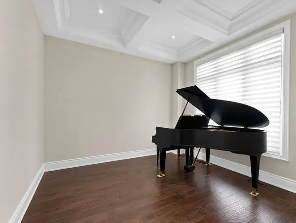 85 Royal West RD, Markham, ON L6C 0L4