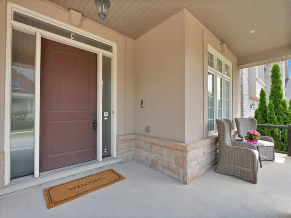 85 Royal West RD, Markham, ON L6C 0L4