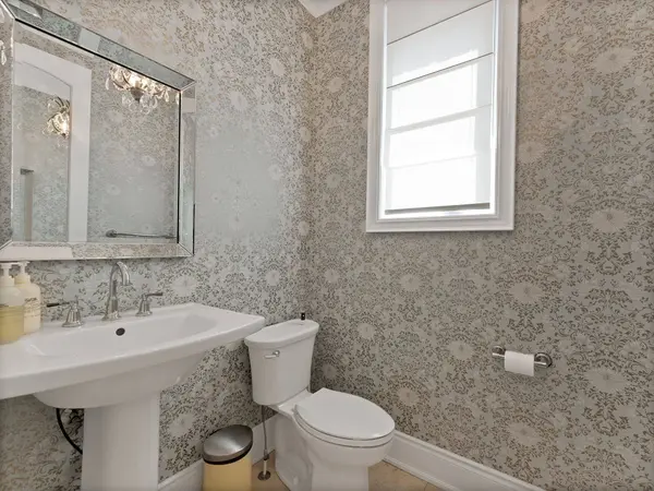 85 Royal West RD, Markham, ON L6C 0L4