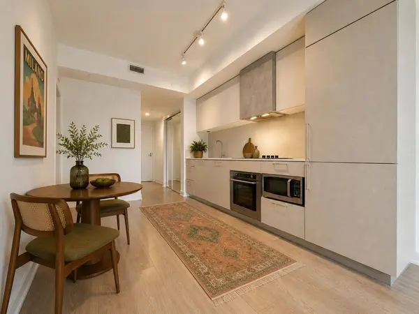 19 Western Battery RD #811, Toronto C01, ON M6K 3S4