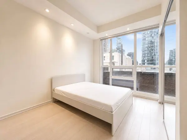 70 Temperance ST #1406, Toronto C01, ON M5H 4E8