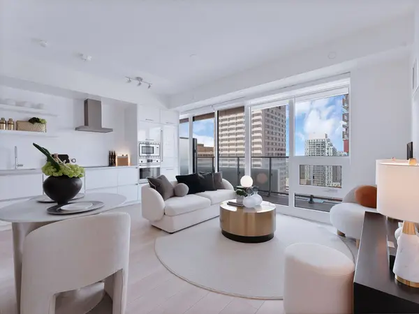 2221 Yonge ST #2711