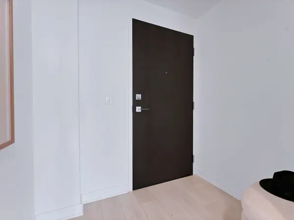 2221 Yonge ST #2711, Toronto C10, ON M4S 2B4