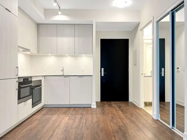 158 Front ST E #407, Toronto C08, ON M5A 0K9