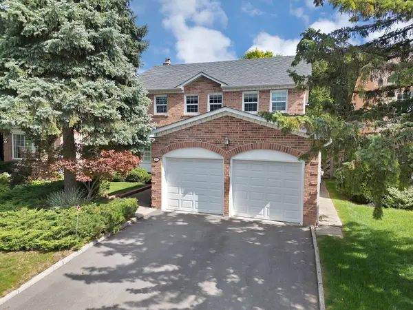 103 Longwater Chase, Markham, ON L3R 4A9