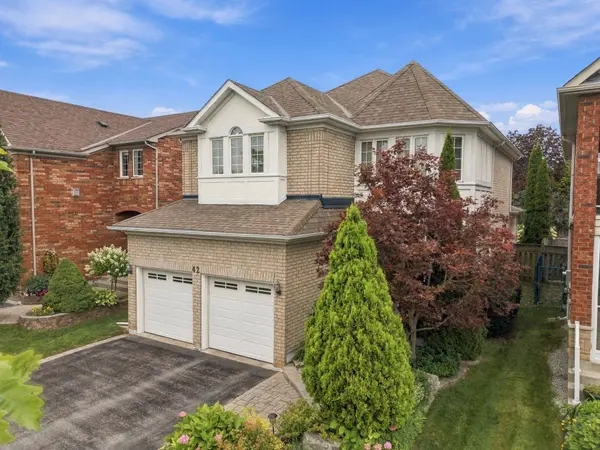 42 Kaitlin DR, Richmond Hill, ON L4E 3W7