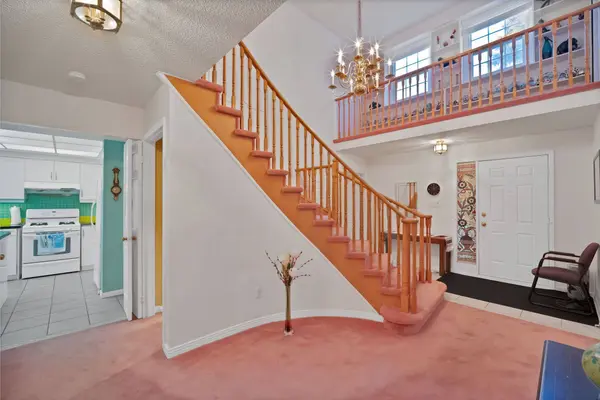103 Longwater Chase, Markham, ON L3R 4A9